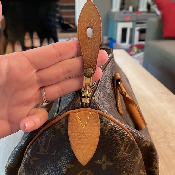 Louis Vuitton Monogram Speedy 30 - Picture 13 of 17